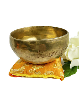Hand Pounded 'Om Mani Padme Hum' Mantra Healing Singing Bowl Sets From Nepal - Agan Traders, 422 SB2-6.25" B	